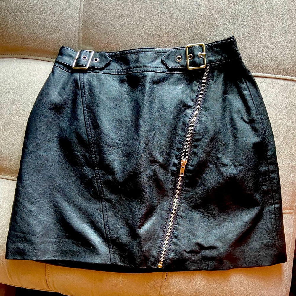 Black skirt
